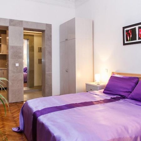 City Center Apartment With Balcony Belgrad Exteriör bild