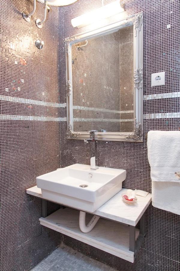 City Center Apartment With Balcony Belgrad Exteriör bild