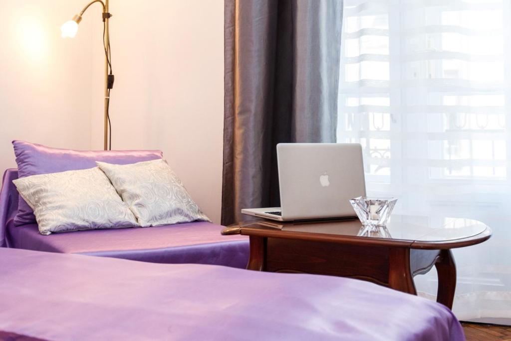 City Center Apartment With Balcony Belgrad Exteriör bild