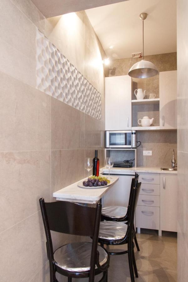 City Center Apartment With Balcony Belgrad Exteriör bild